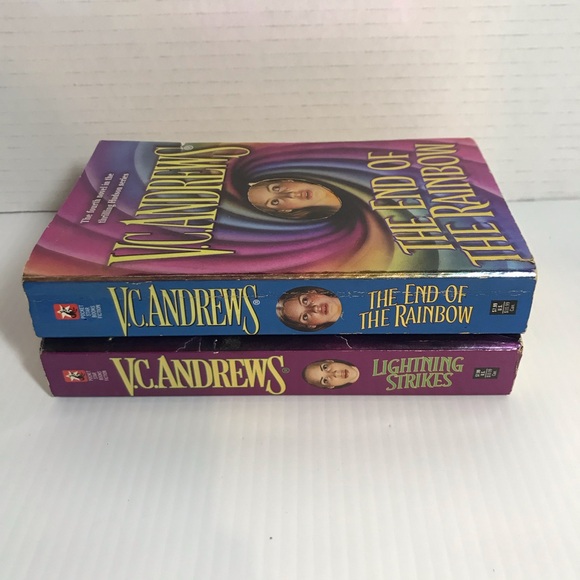 Two VC‎ Andrews Hudson Family Series Paperback Books - Picture 3 of 6